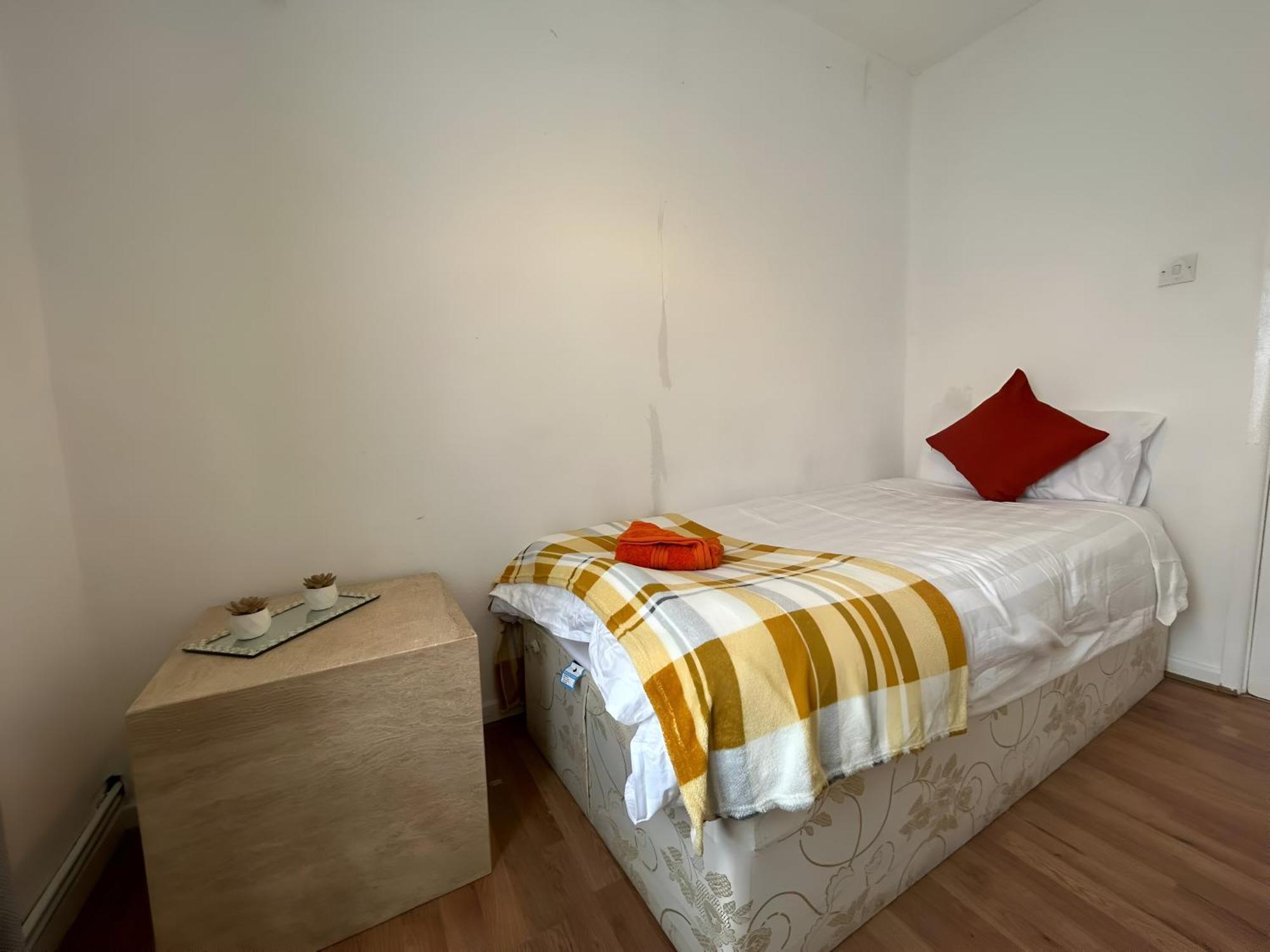 3 Bedroom House By M40 J4 High Wycombe Eksteriør bilde
