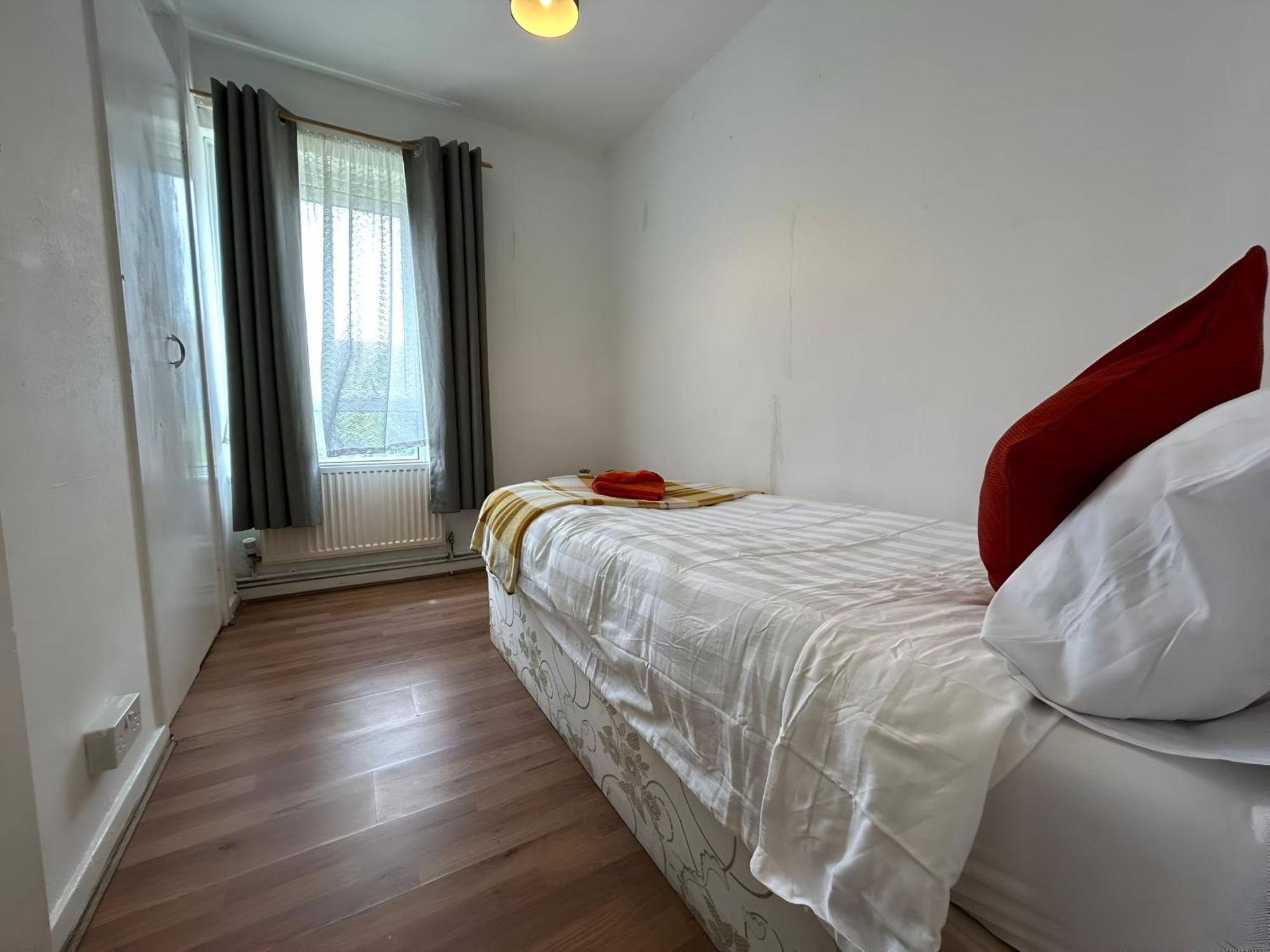 3 Bedroom House By M40 J4 High Wycombe Eksteriør bilde